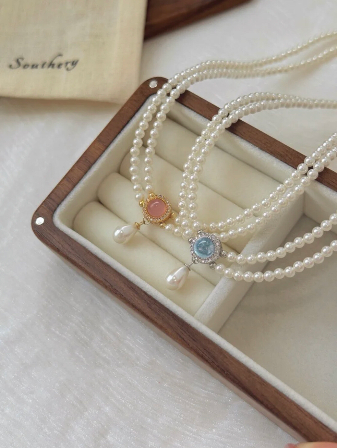 1980'S PINK SECRET NECKLACE