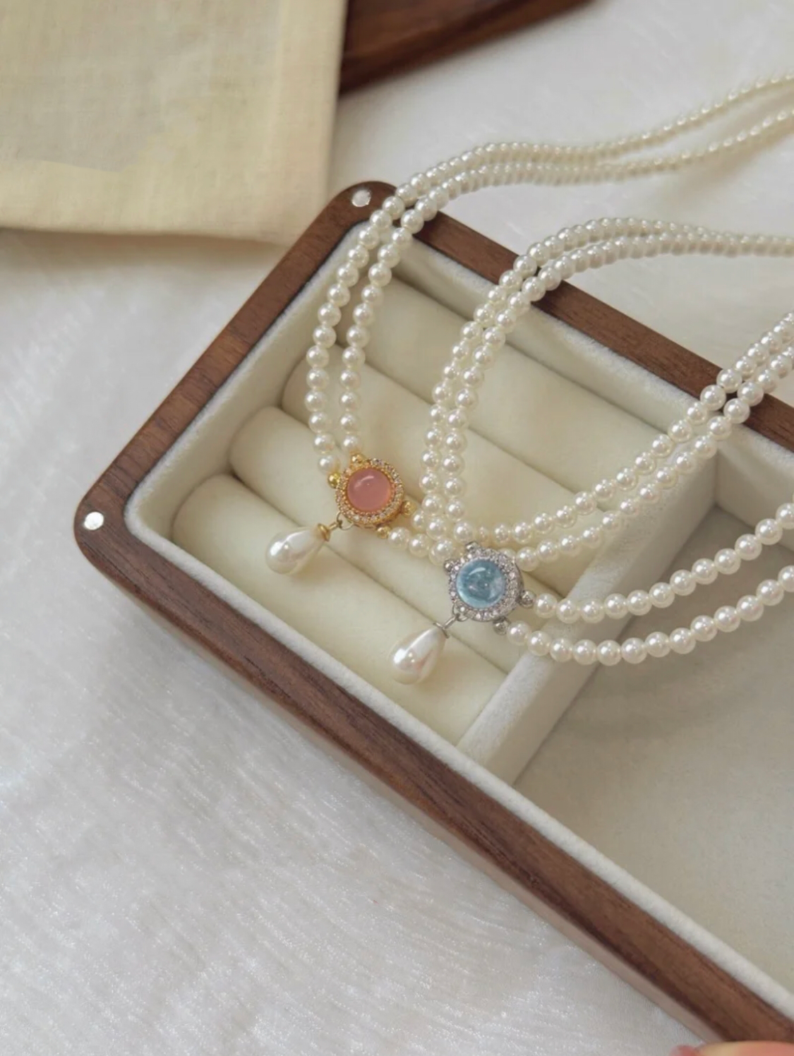 1980'S PINK SECRET NECKLACE