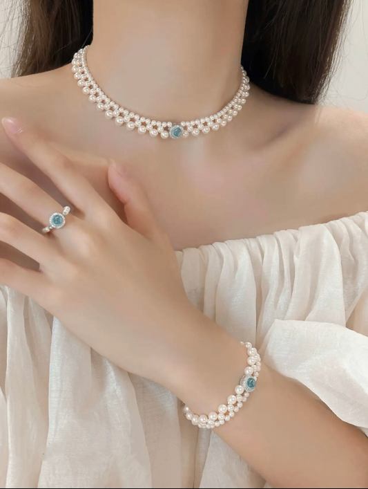 BLUE BALLET DREAM NECKLACE