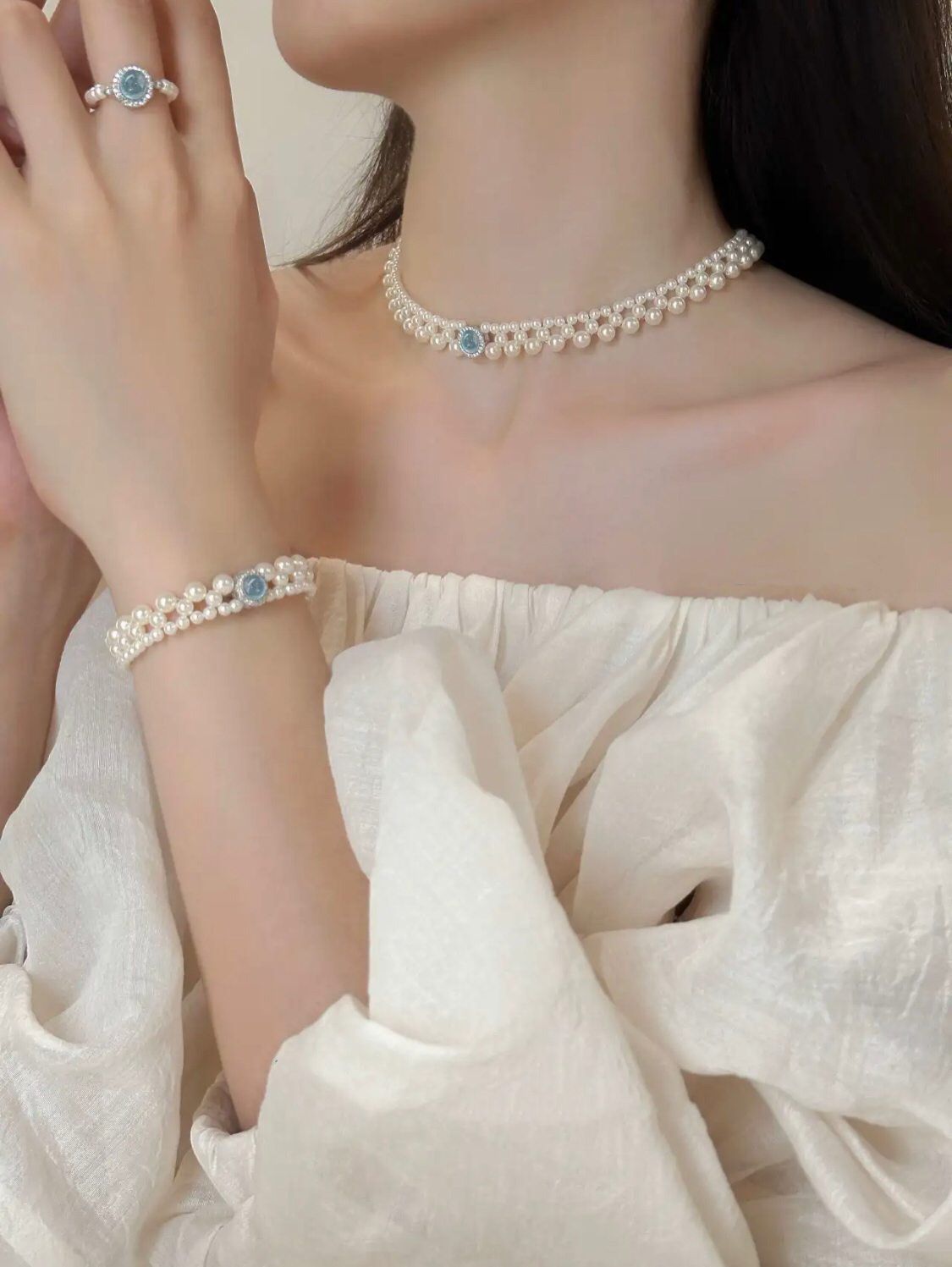 BLUE BALLET DREAM NECKLACE