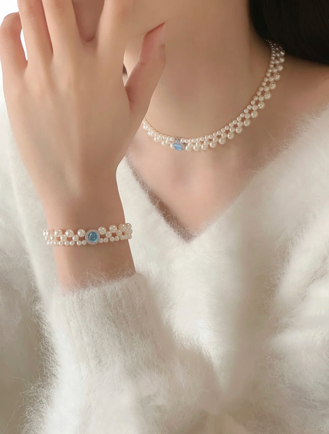 BLUE BALLET DREAM NECKLACE
