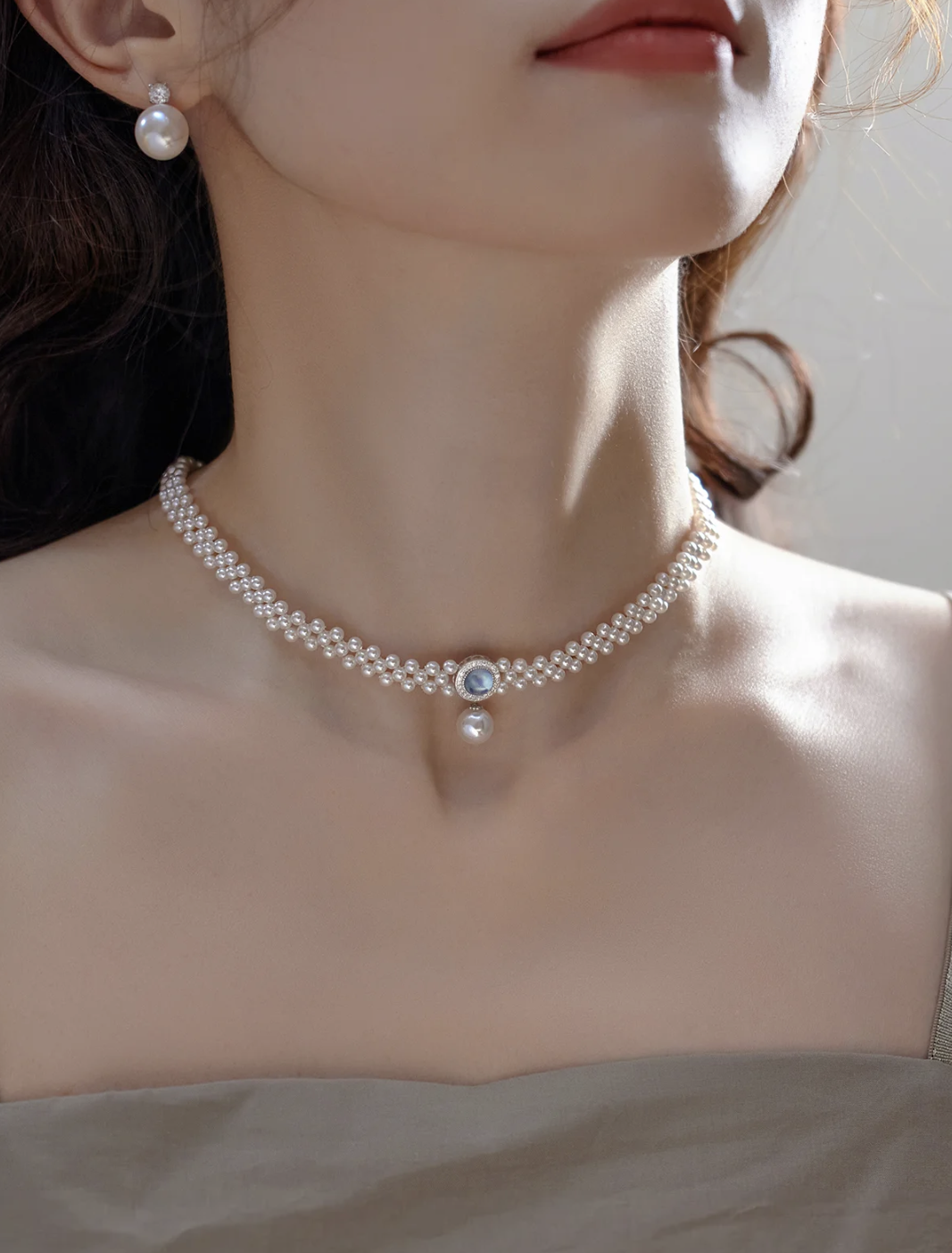 TWILIGHT RAY NECKLACE