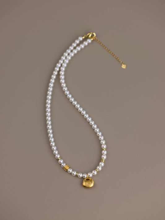 PEARLESCENT OASIS NECKLACE