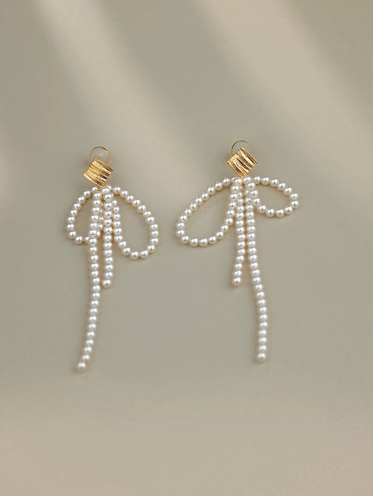 ECHOING PEARL EARRINGS