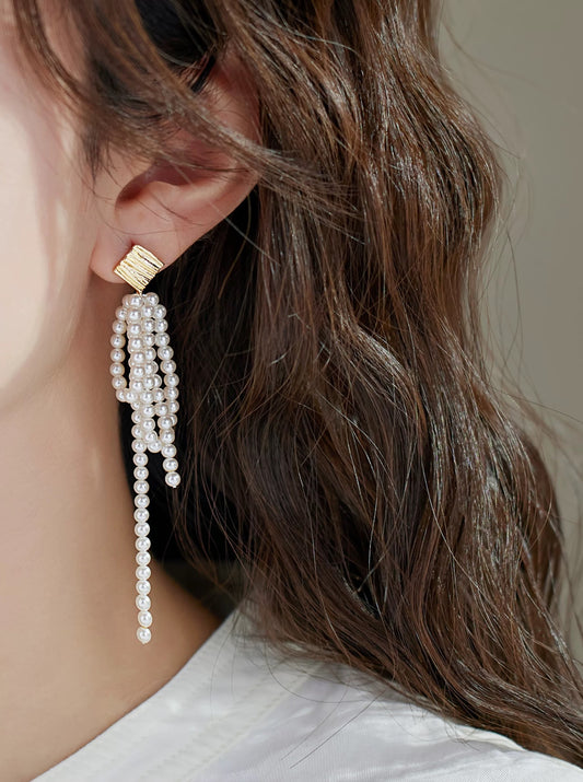 ECHOING PEARL EARRINGS