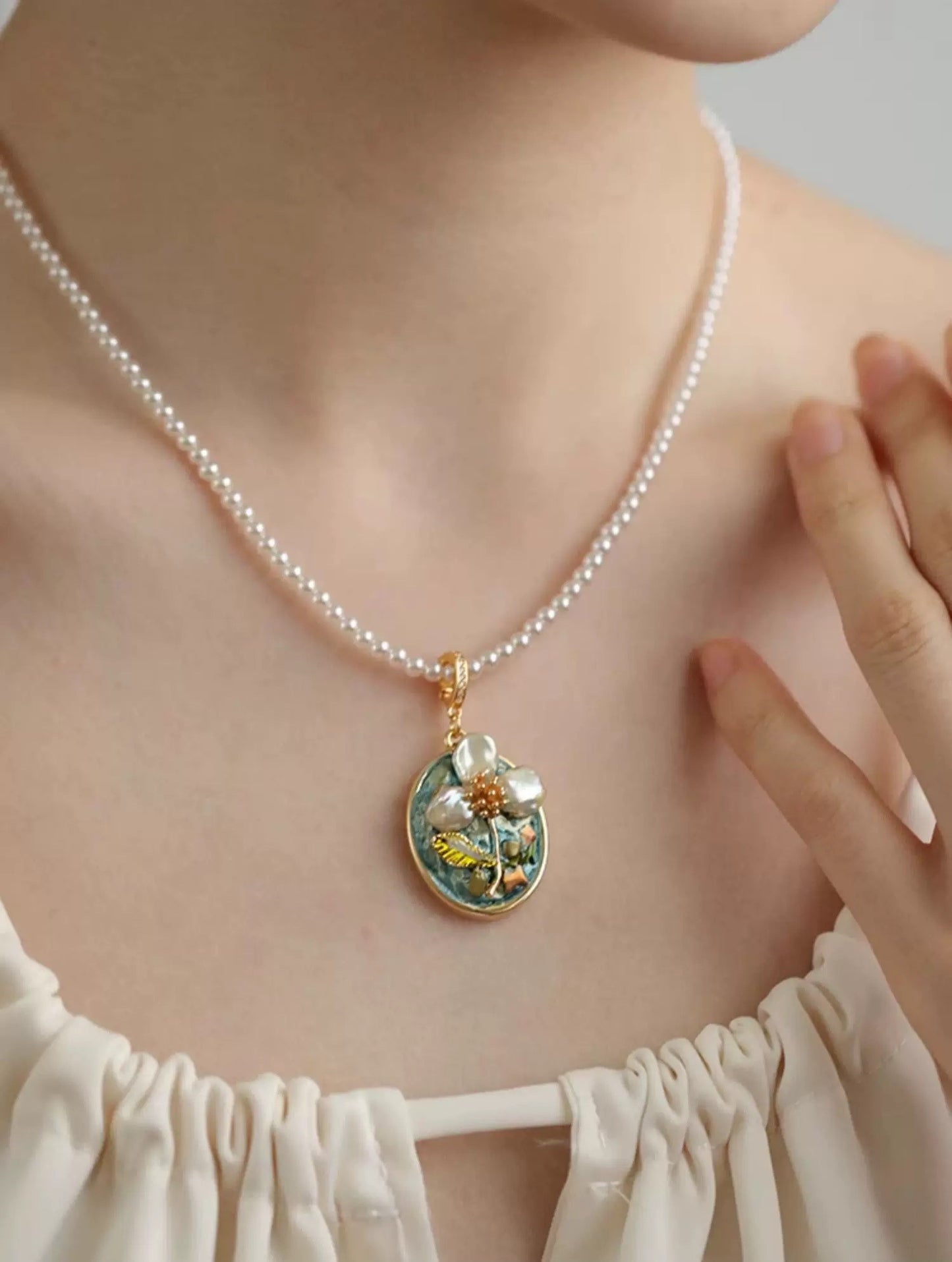 CELESTIAL GARDEN NECKLACE(PEARL CHAIN)