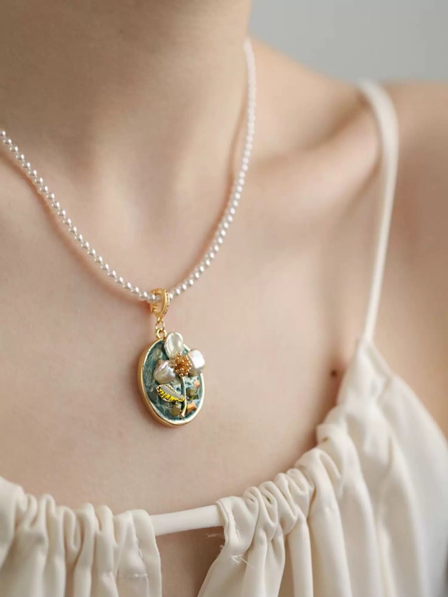 CELESTIAL GARDEN NECKLACE(PEARL CHAIN)