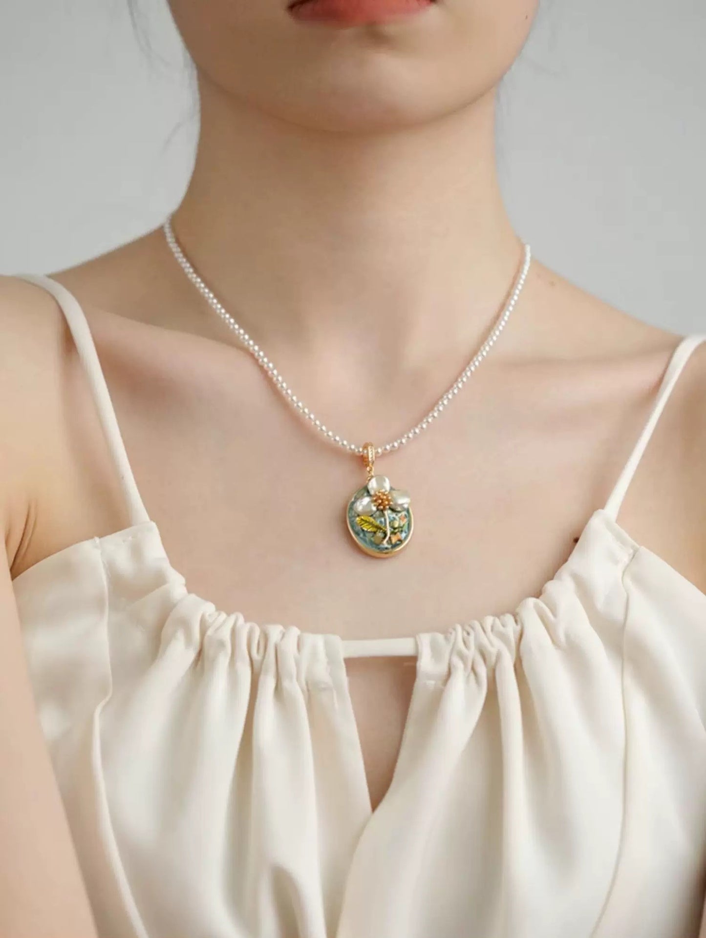 CELESTIAL GARDEN NECKLACE(PEARL CHAIN)
