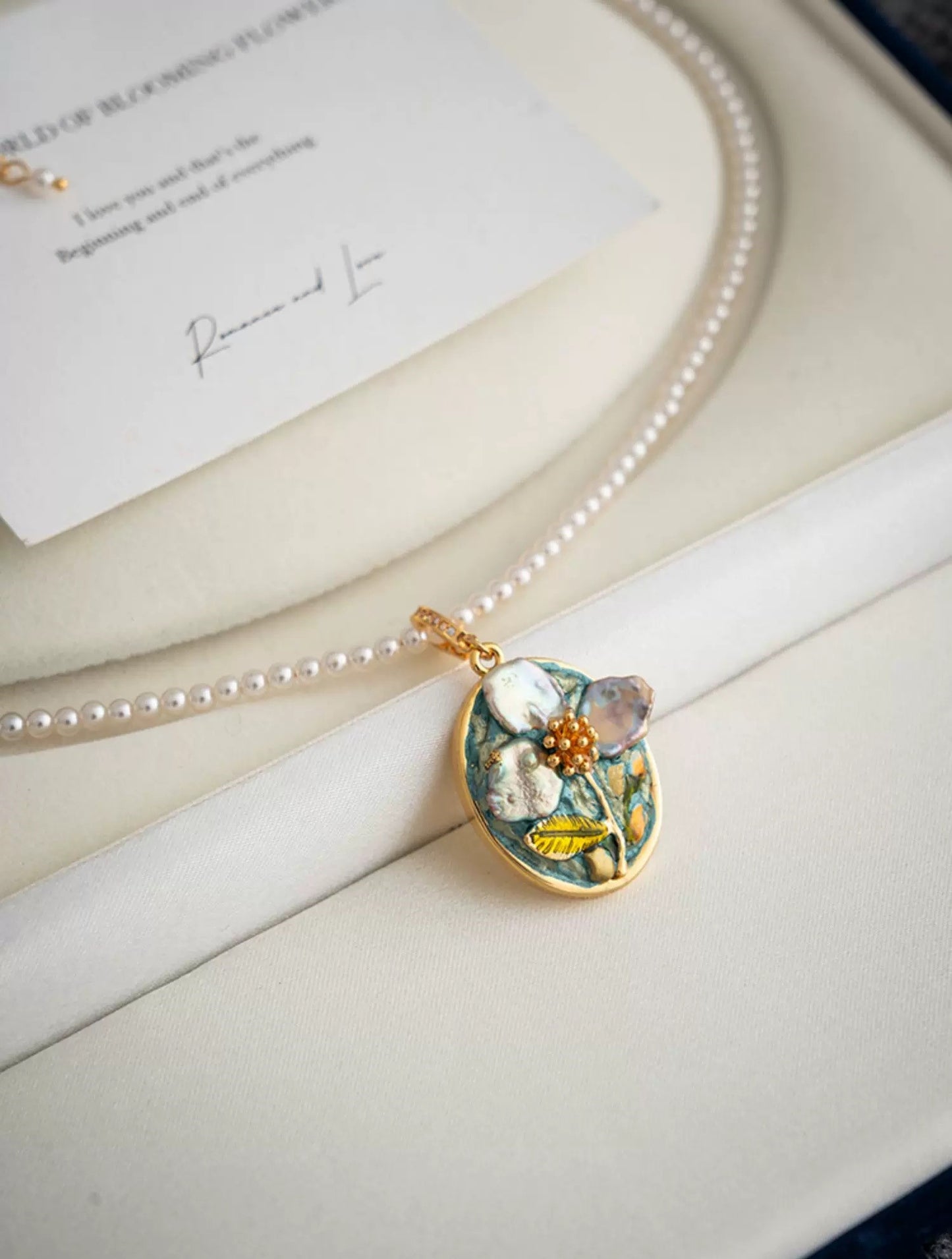 CELESTIAL GARDEN NECKLACE(PEARL CHAIN)