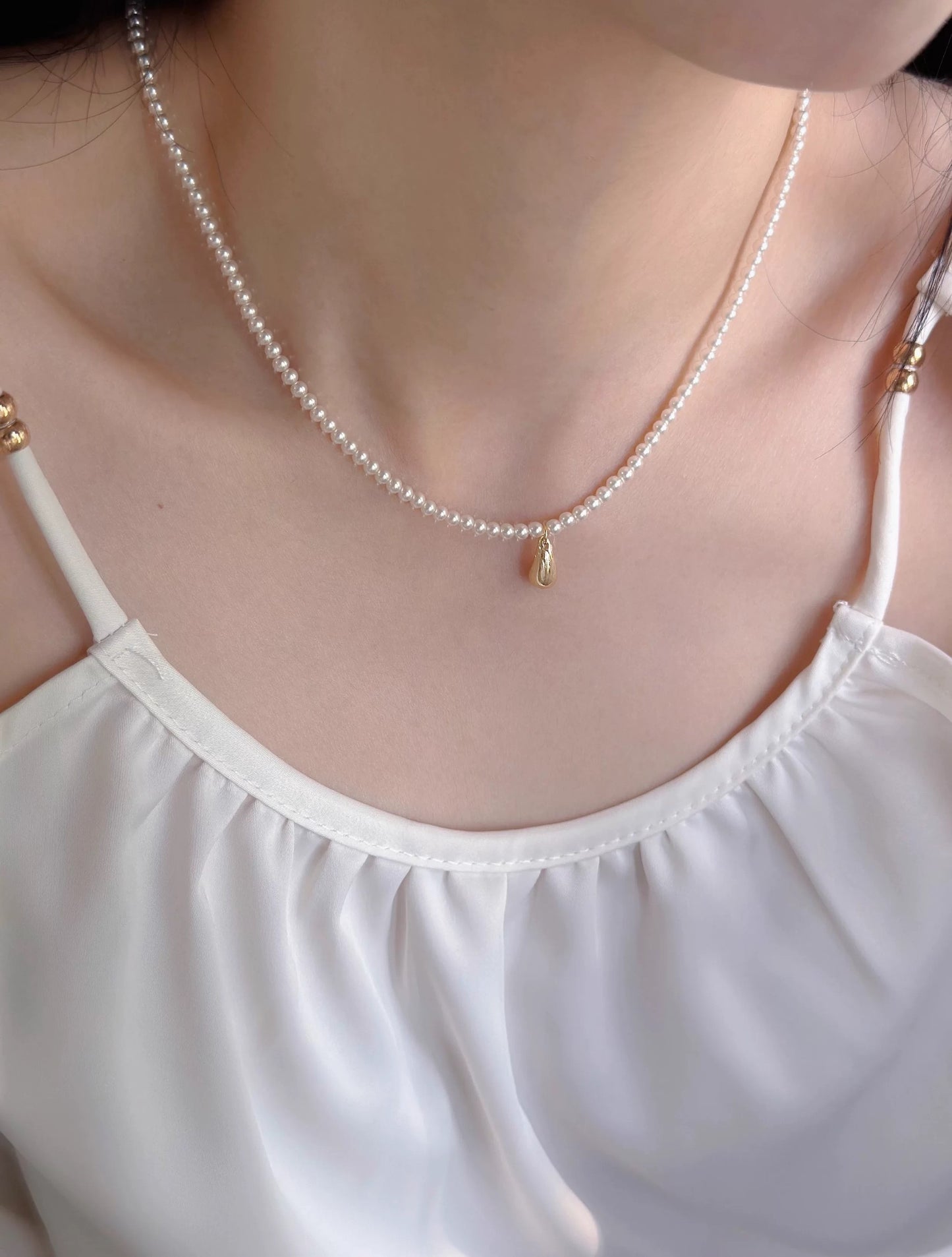 ELEGANT SPRING NECKLACE