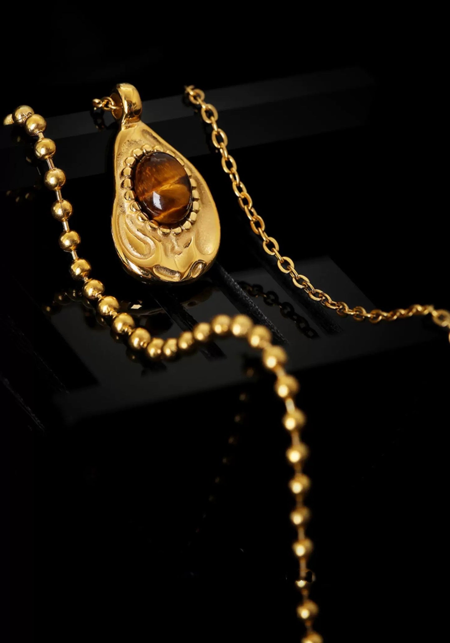 Alluring Horizon Necklace