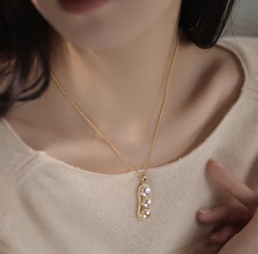 Serene Pearl Necklace