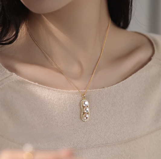 Serene Pearl Necklace