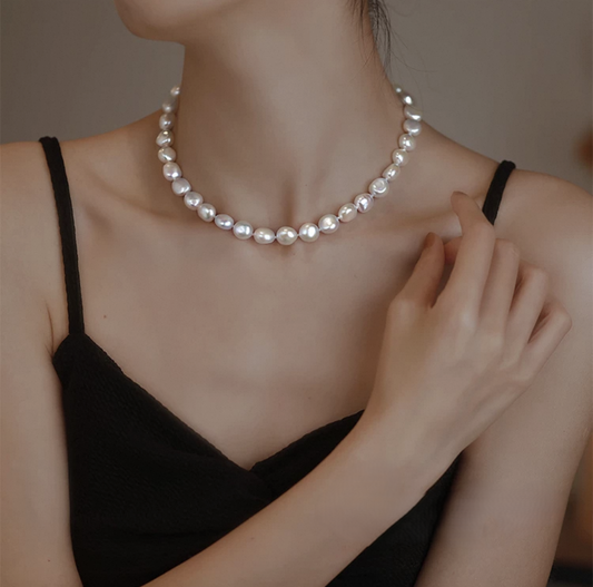 Pearl Embrace Necklace