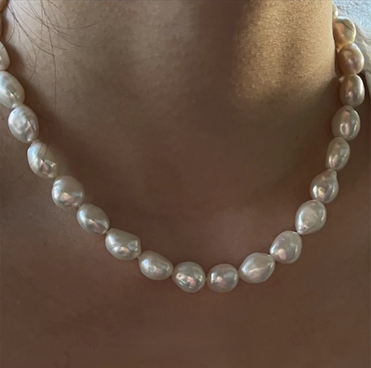 Pearl Embrace Necklace