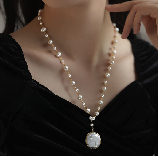 Graceful Shine Necklace