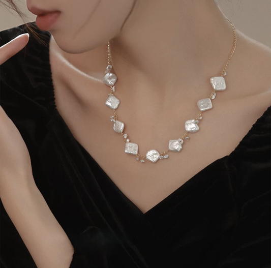 Pearl Horizon Necklace
