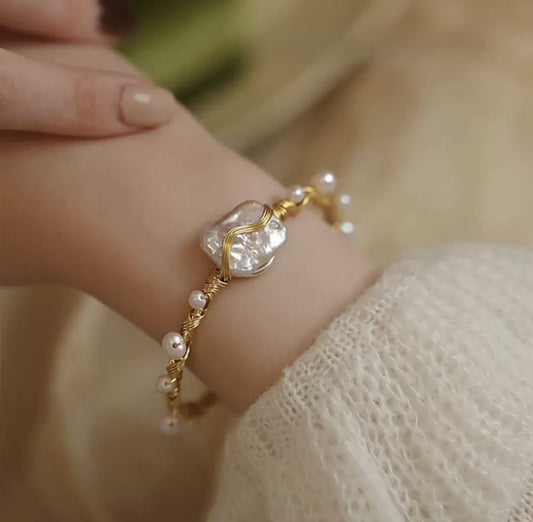 Bright Golden Gleam Bracelet