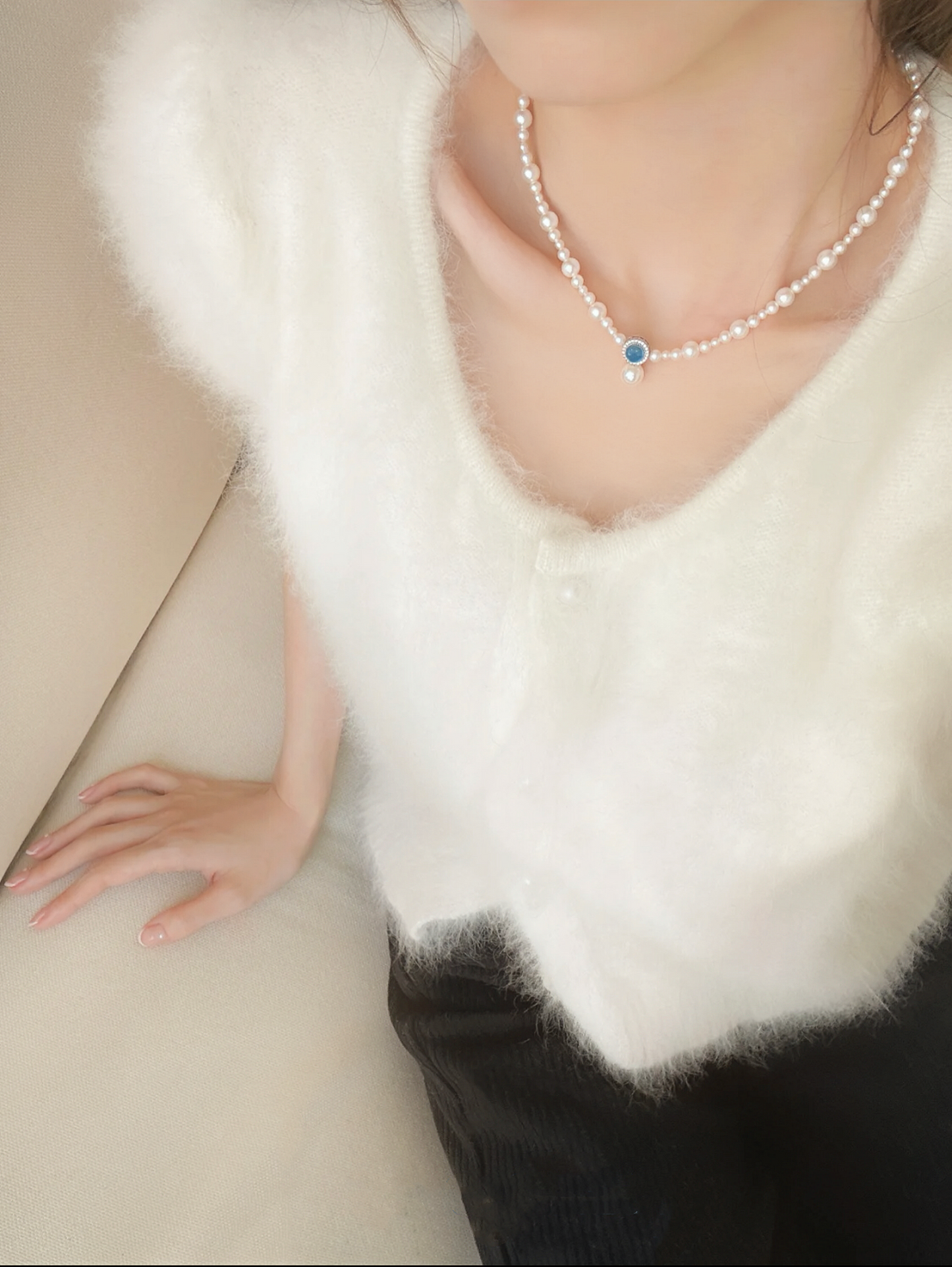 MOONLIGHT NECKLACE
