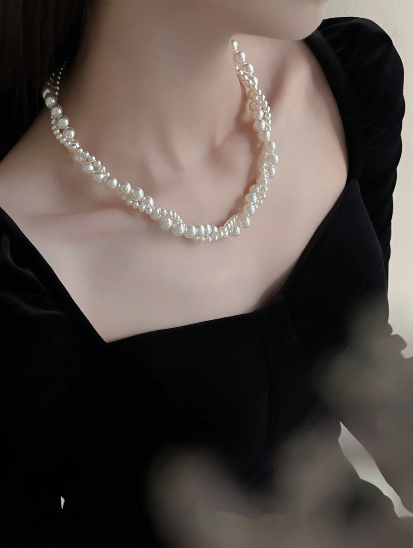 SERENE PEARL NECKLACE
