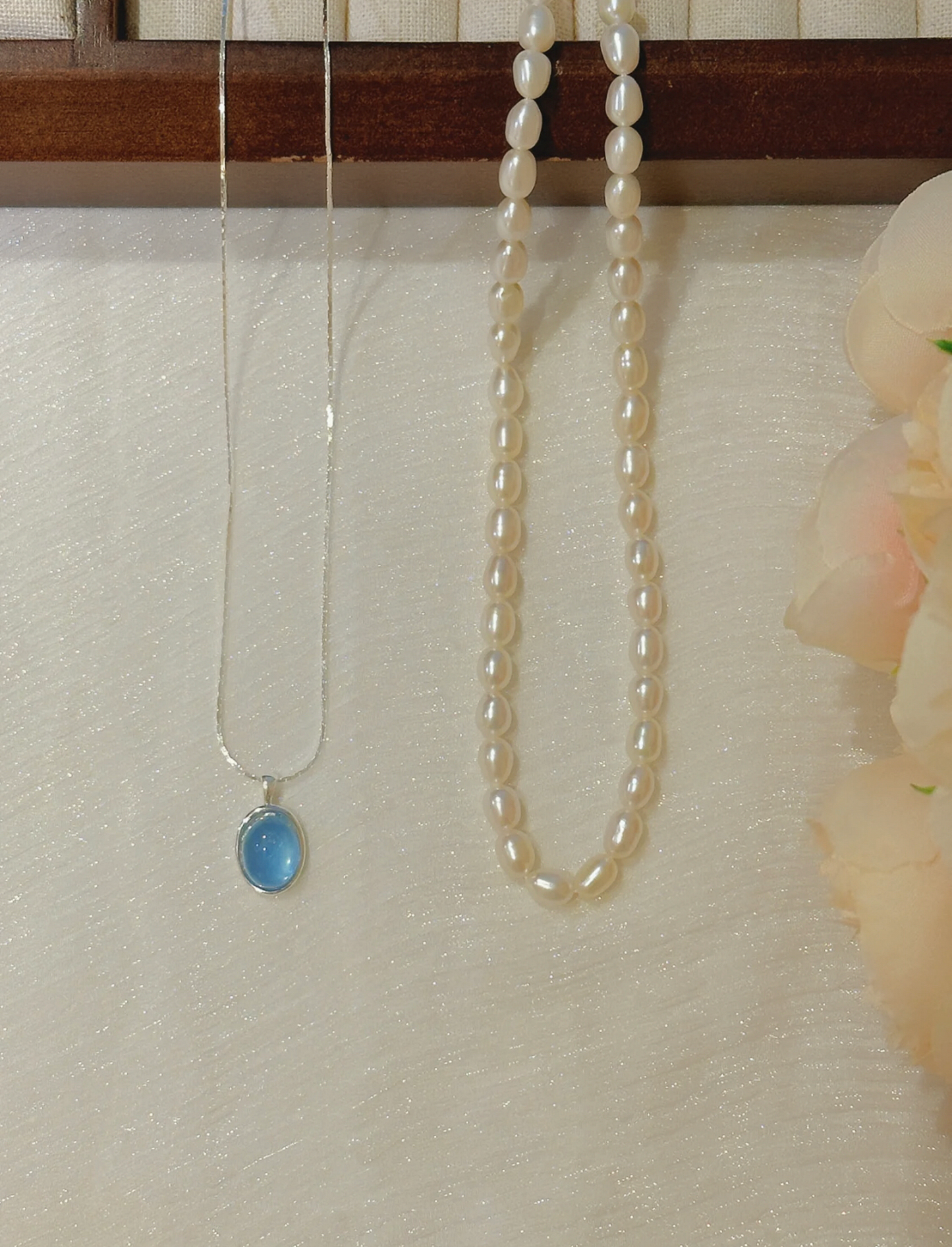 AQUA LUSTRE NECKLACE
