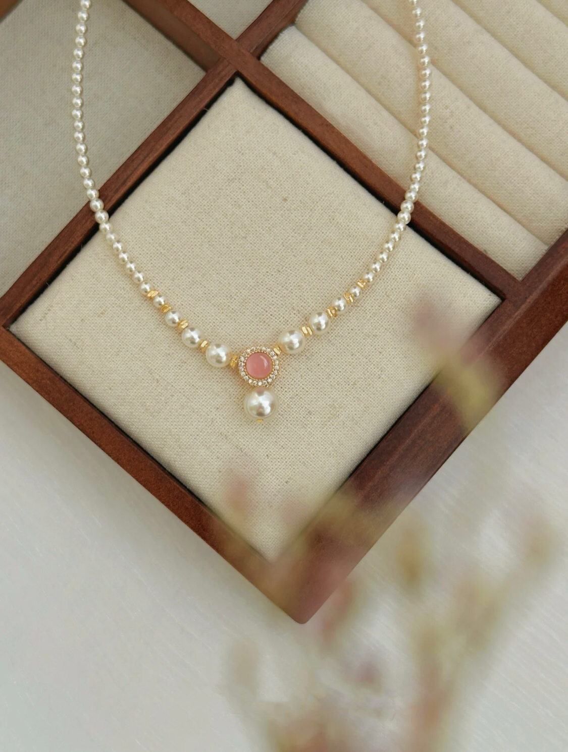 PINK BEACH NECKLACE
