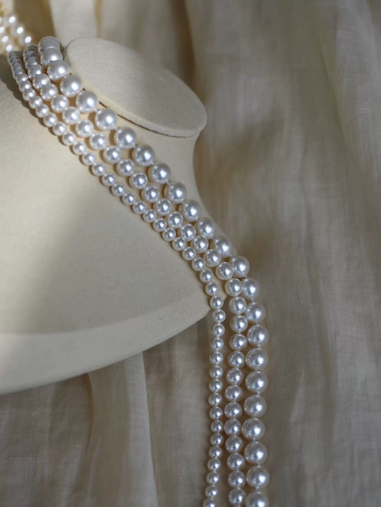 MYSTIC LUSTRE NECKLACE