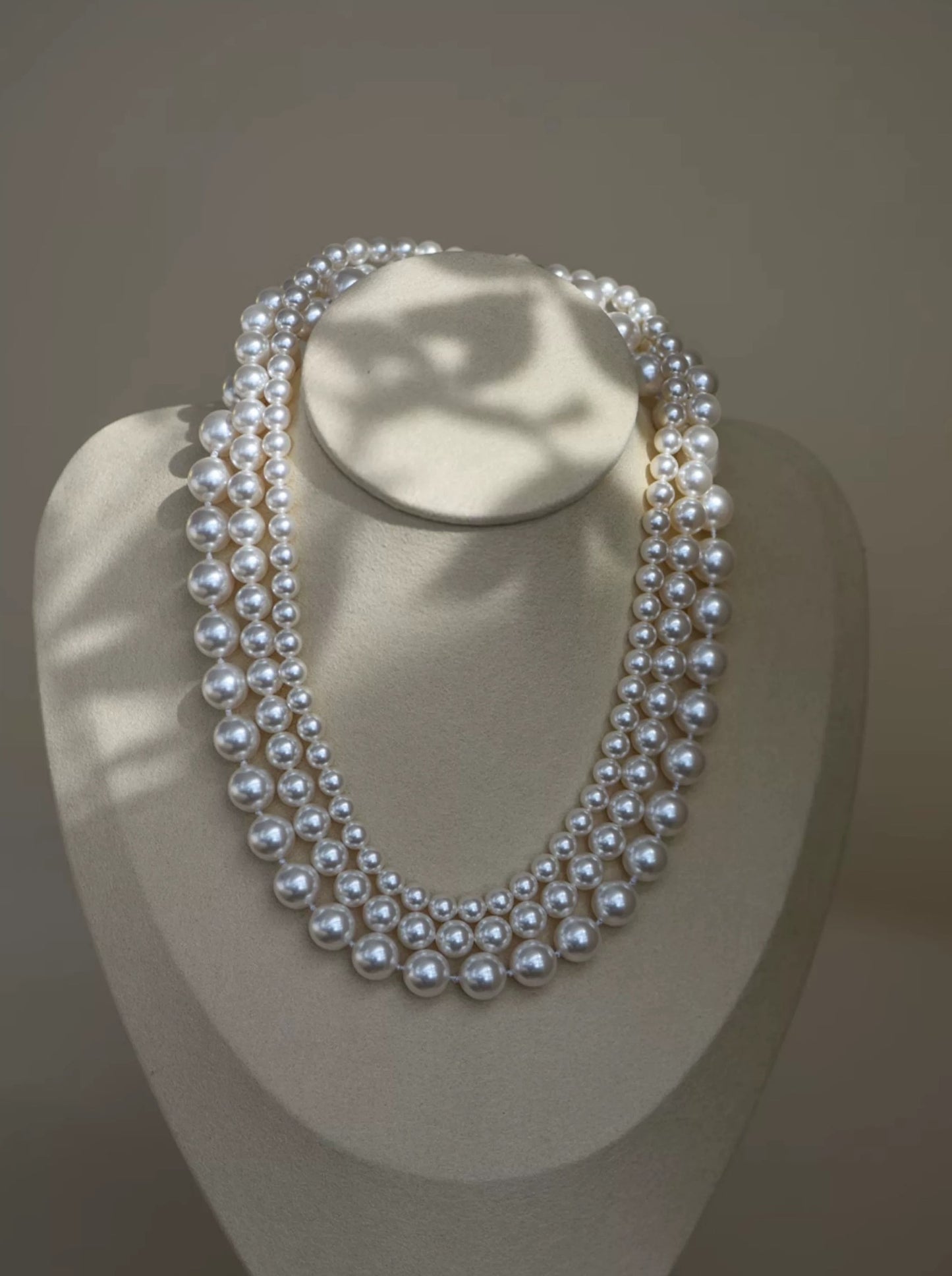 MYSTIC LUSTRE NECKLACE