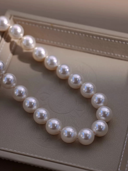 COLLIER DE POUPÉE DE PERLES