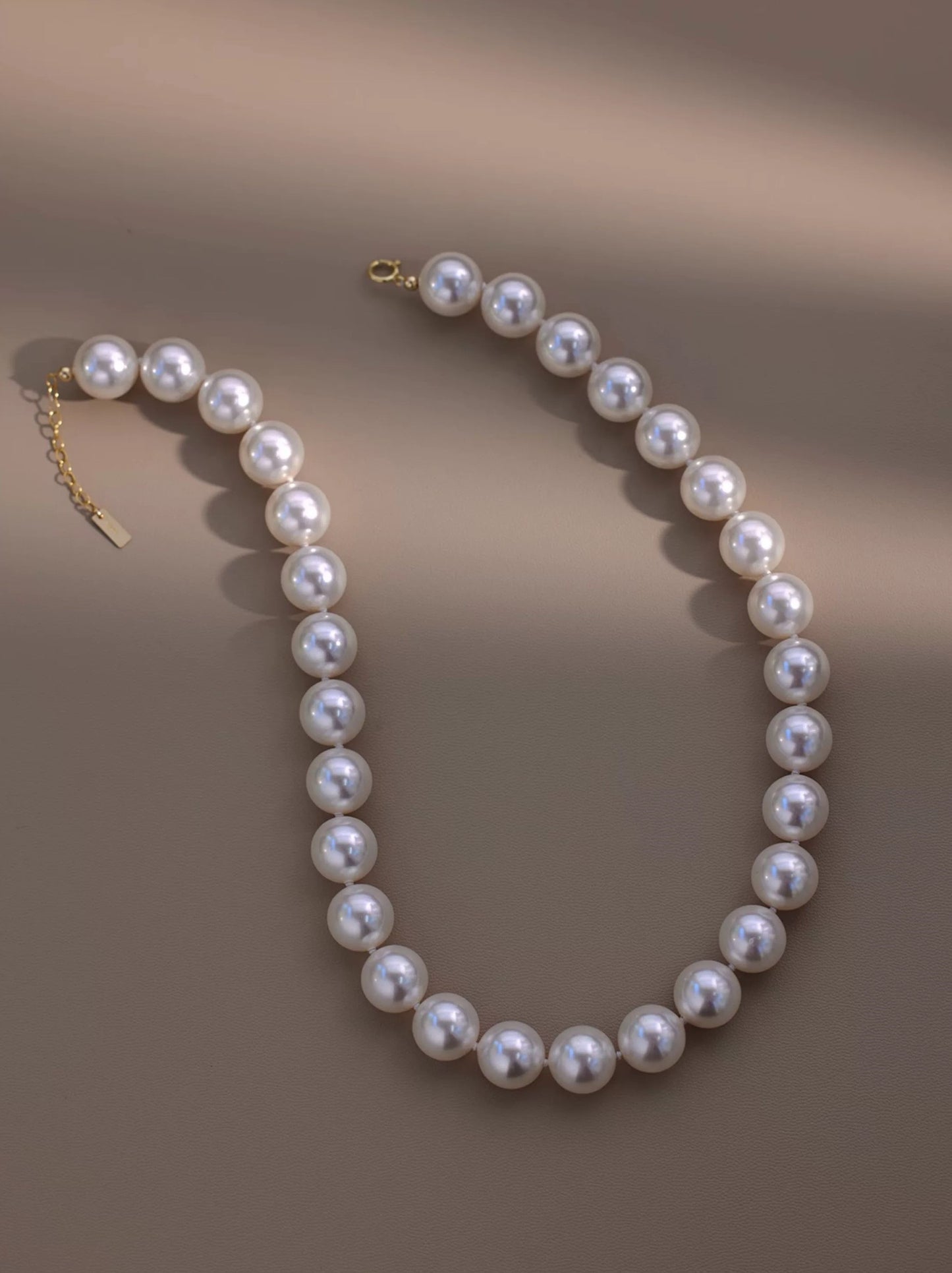 COLLIER DE POUPÉE DE PERLES
