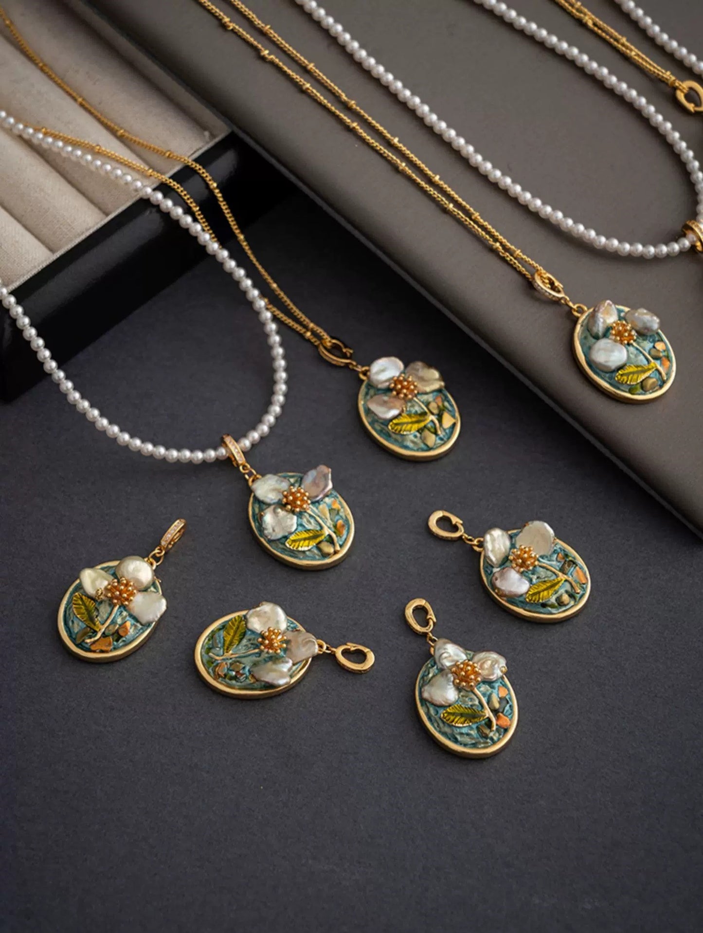 CELESTIAL GARDEN NECKLACE（PEARL CHAIN)