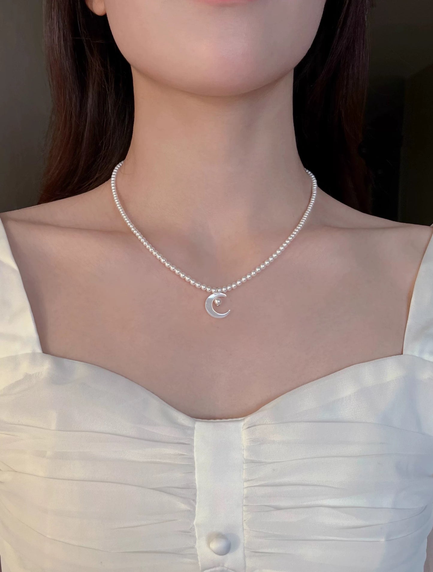 COLLIER LUNE REFLÉTÉE