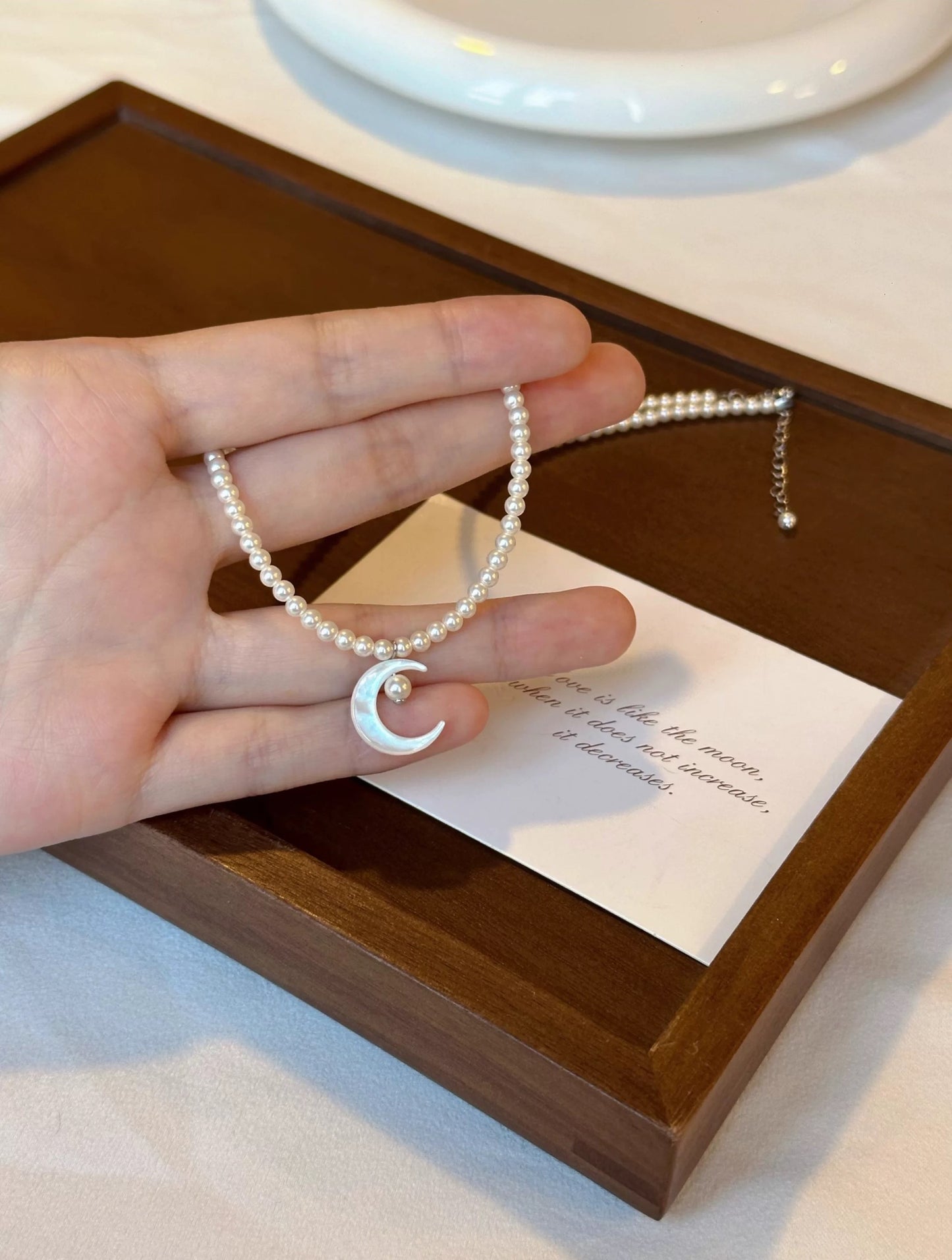 COLLIER LUNE REFLÉTÉE