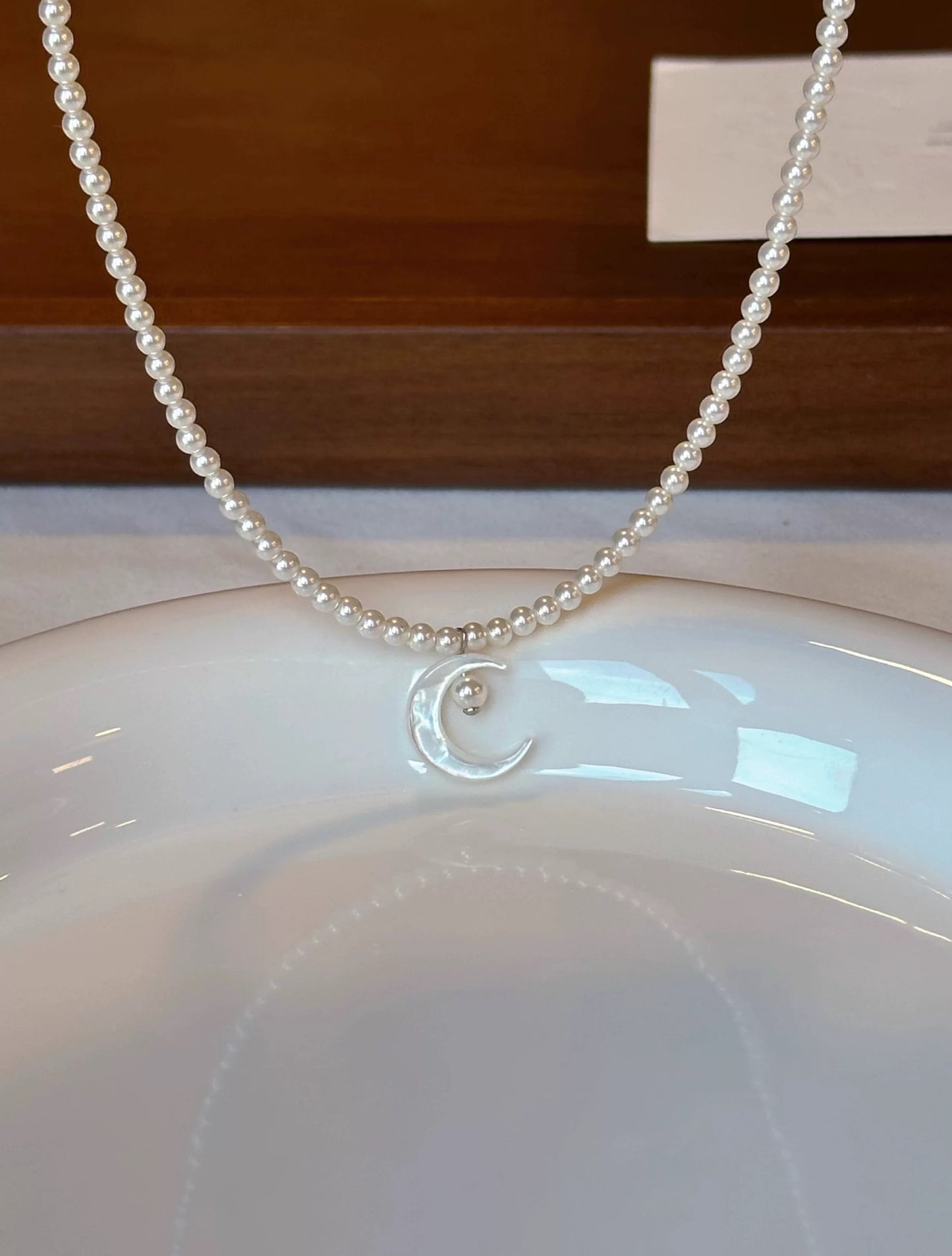 COLLIER LUNE REFLÉTÉE
