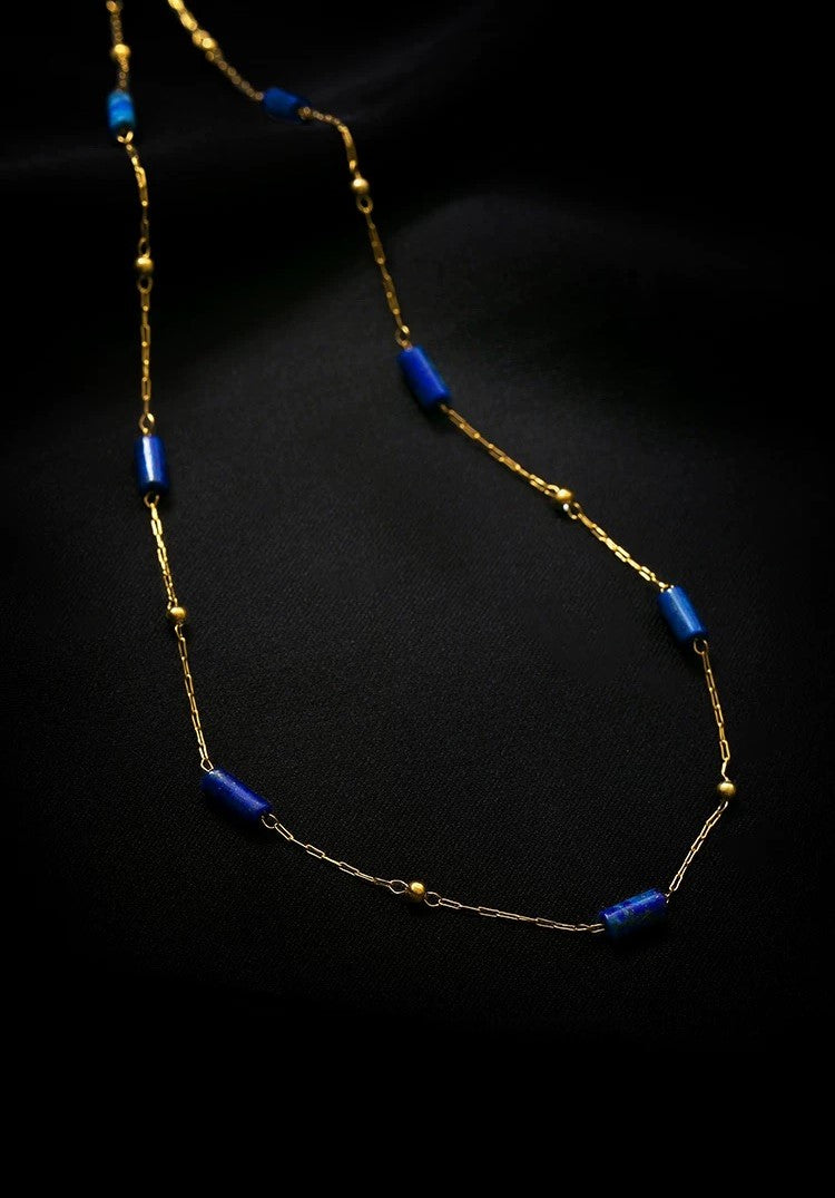 Collier à breloques mystiques