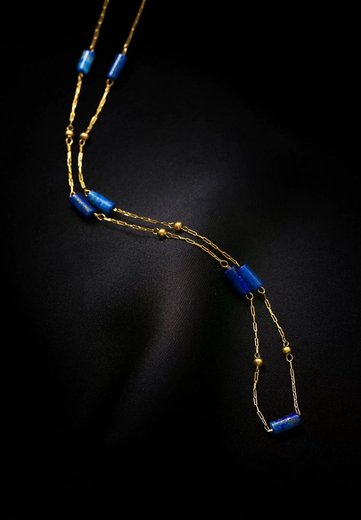 Collier à breloques mystiques