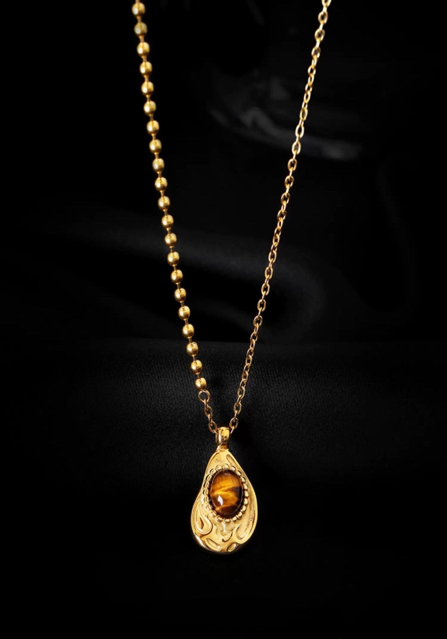 Alluring Horizon Necklace