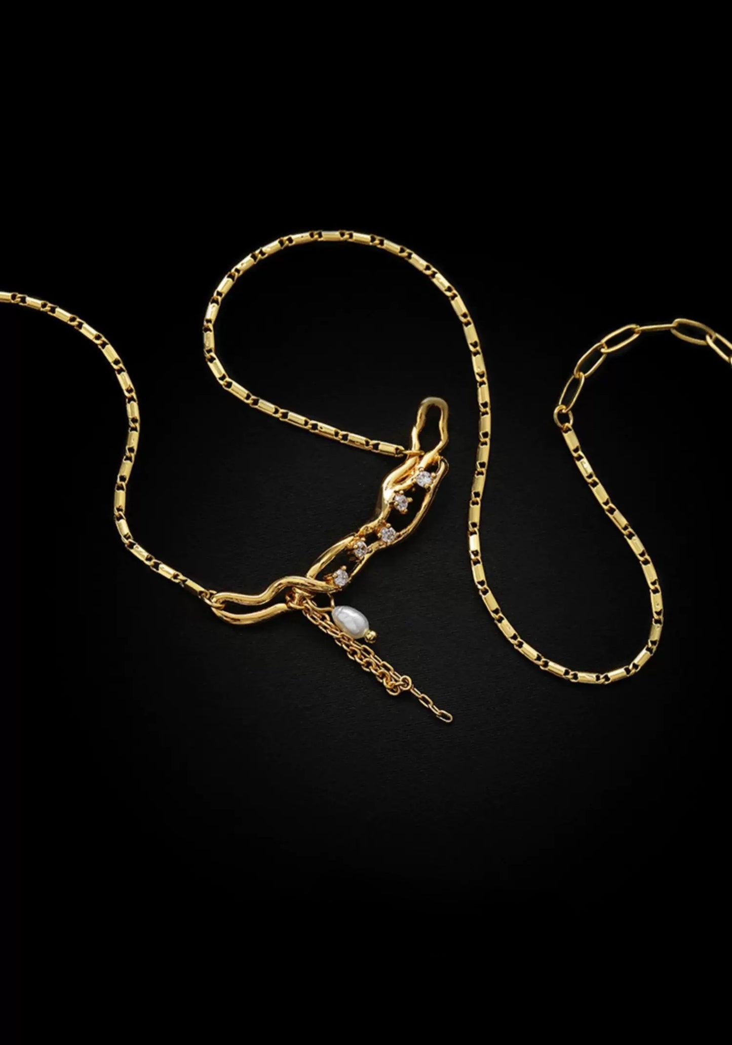 Collier Noir Radiance