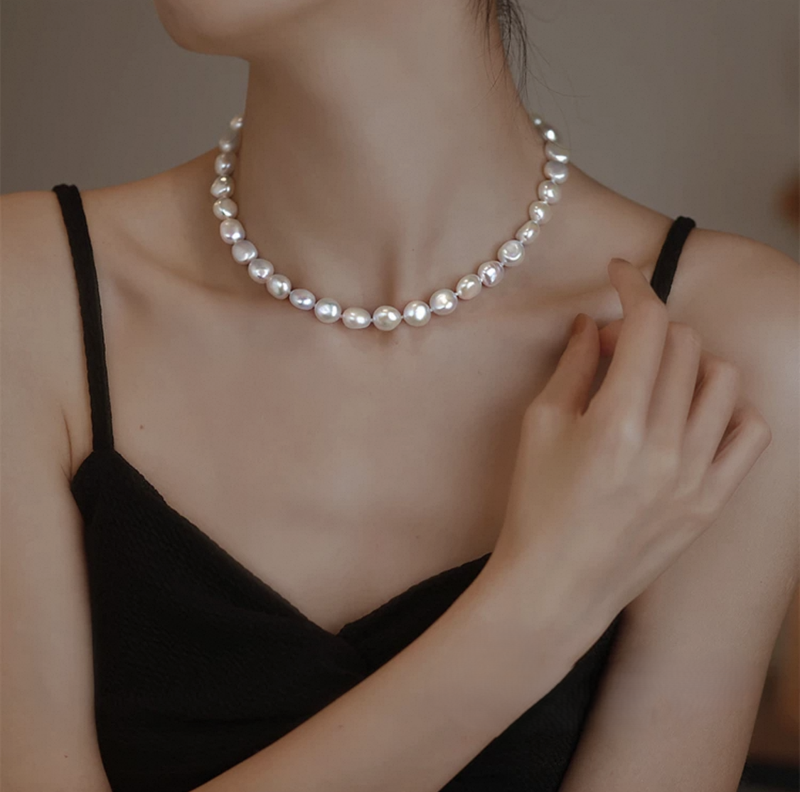 Pearl Embrace Necklace