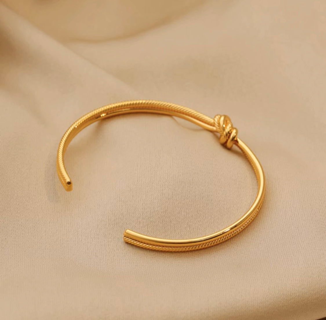 Bracelet enroulé opulent