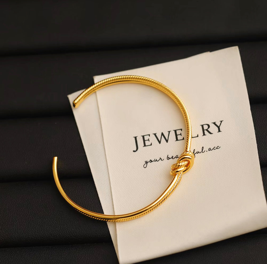 Bracelet enroulé opulent