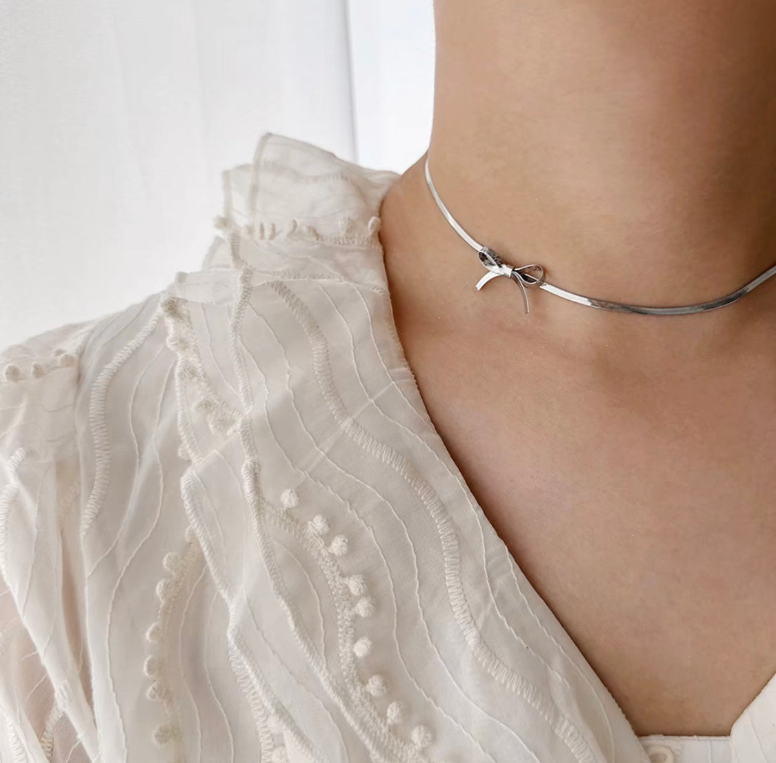 Sweet Bow Necklace
