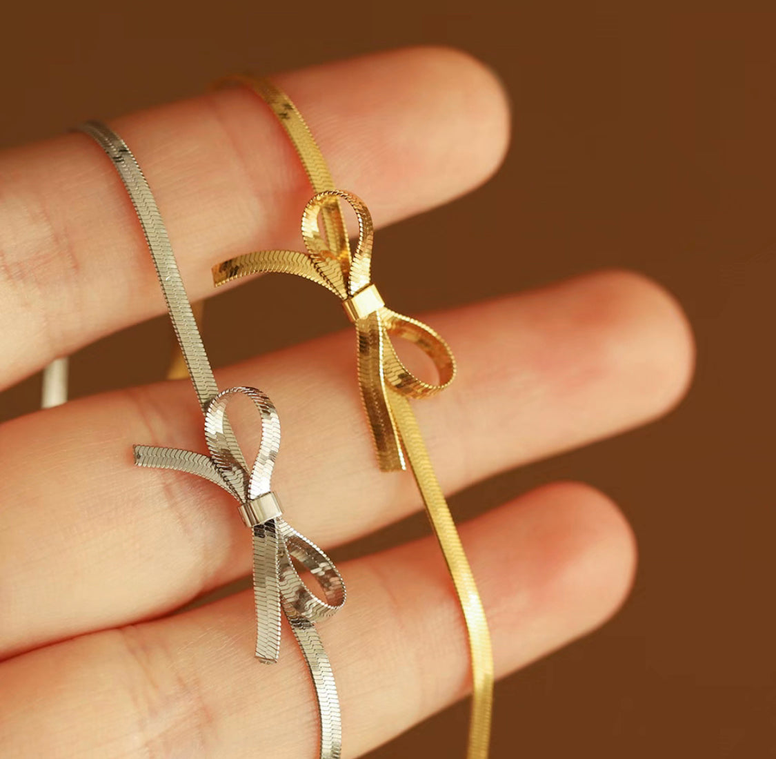 Sweet Bow Necklace