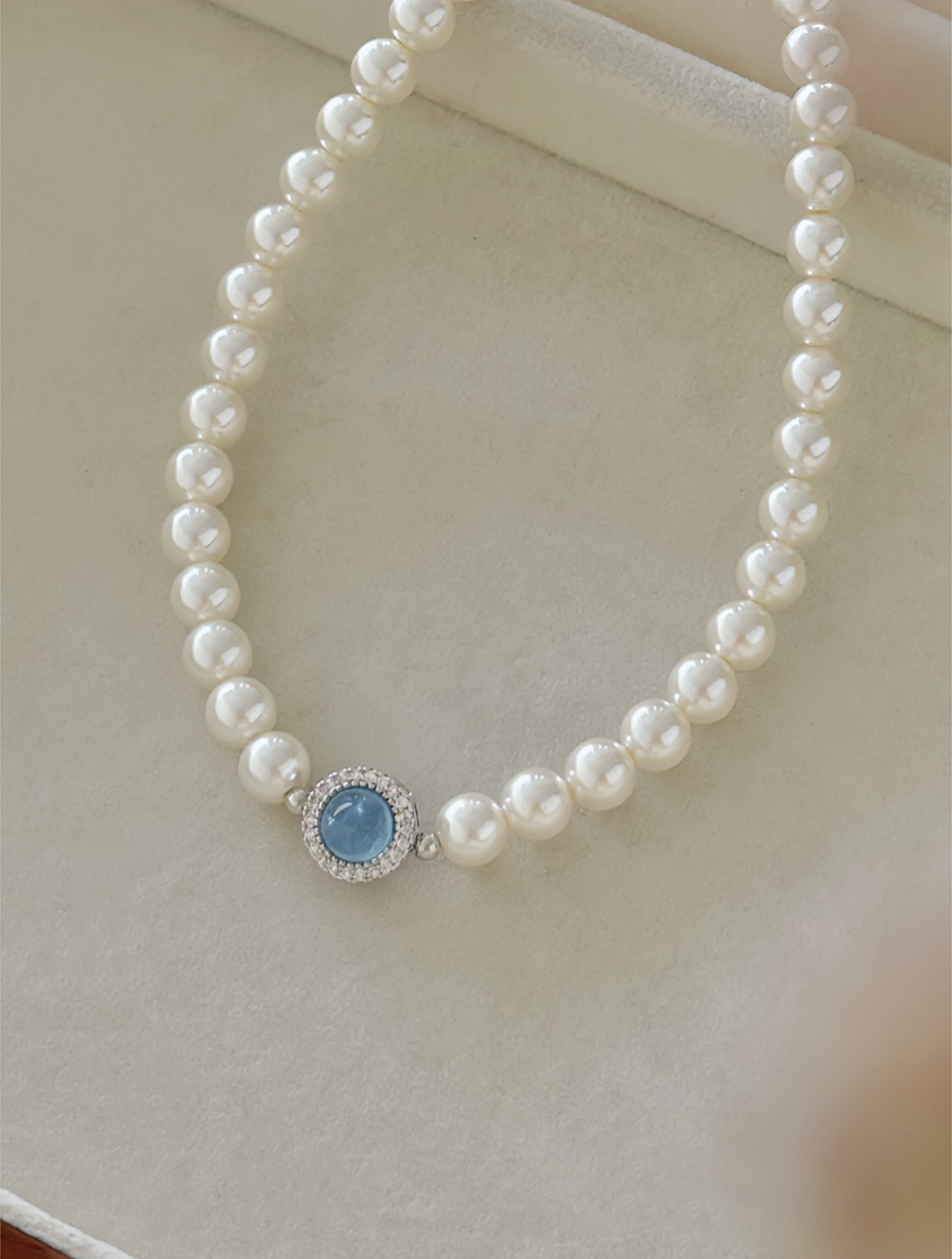 COLLIER D'ÉTÉ CHAUD