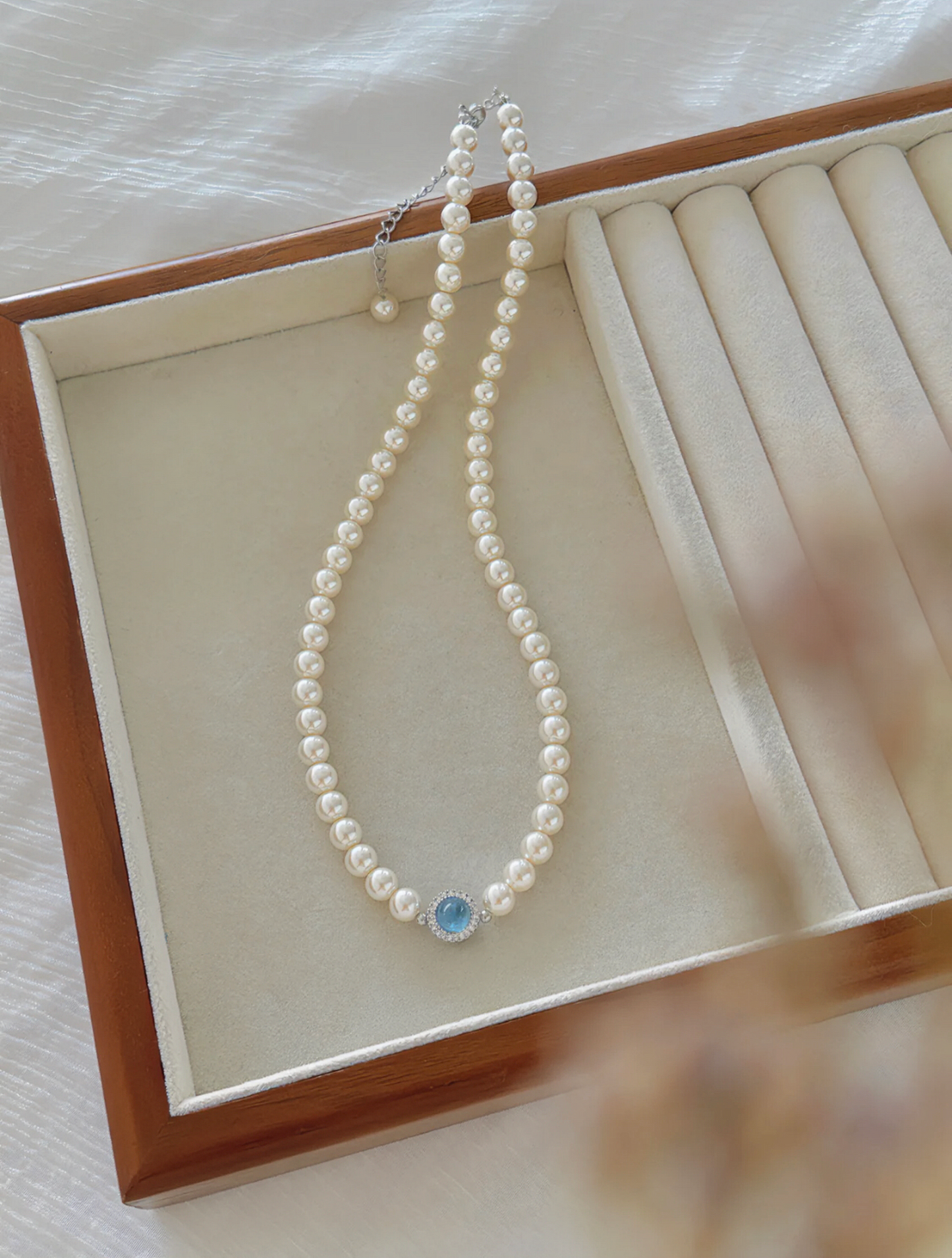COLLIER D'ÉTÉ CHAUD