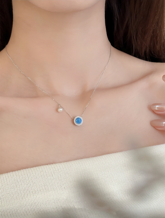 COLLIER VUE SUR LE LAC
