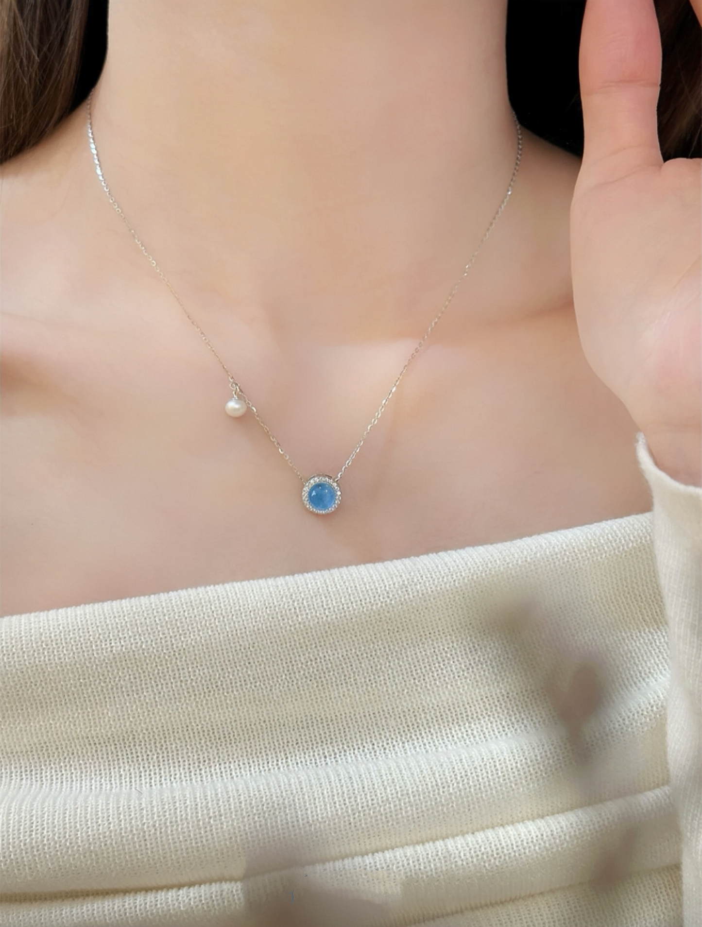 LAKE VIEW NECKLACE